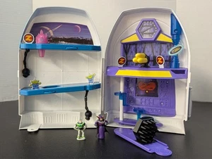 Exclusive Disney Parks Toy Story Buzz Spacehip Playset With Figures - Picture 1 of 10