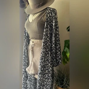 BUCKETLIST gepunktetes marineblaues Wickel-Maxikleid Damen GRÖSSE LARGE Boho Kimono Staubtuch - Bild 1 von 8