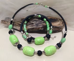 Handmade artisan apple turquoise and black agate necklace and bracelet set - Picture 1 of 9