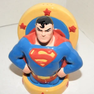 SALT & PEPPER SHAKER 1998 DC COMICS CLAY ART CERAMIC SUPERMAN - Picture 1 of 6