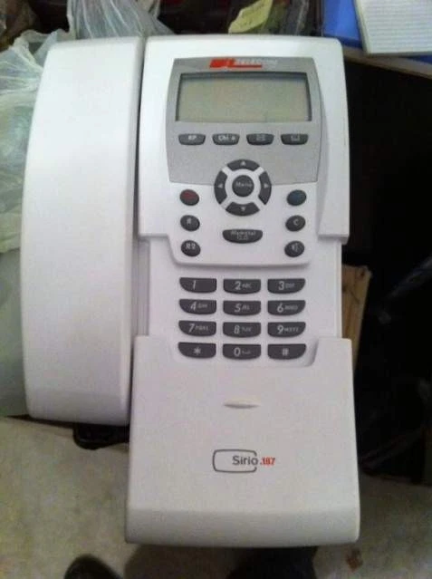 Telefono sirio 187 bianco Telecom NUOVO, svendita. - Immagine 1 di 1