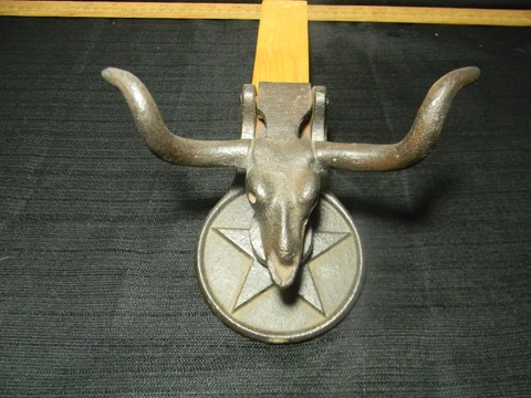 RUSTIC LONE STAR LONG HORN DOOR KNOCKER Cover