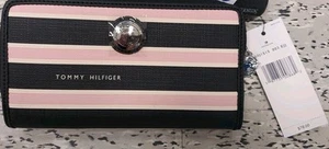 Tommy Hilfiger Womens Zipper Zip Around 8 Credit Card Wallet Pink Black NWT $78 - Picture 1 of 4