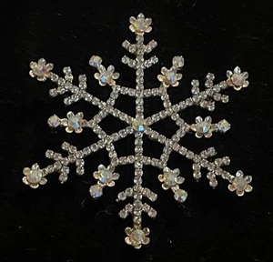 Vintage Silver tone Aurora Borealis Rhinestone Snowflake Pin - Imagen 1 de 3