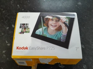 Kodak EasyShare P725 Digitaler Bilderrahmen Schwarz USB 7" LCD Bildschirm mit Adapter  - Bild 1 von 13