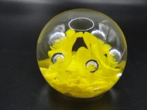 1982 Yellow Trumpet Flower Maude And Bob St Clair Art Glass Paperweight - Picture 1 of 6