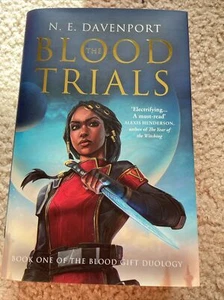 The Blood Trials N. E. Davenport Illumicrate Signed Hardcover Sprayed Edges - Bild 1 von 5