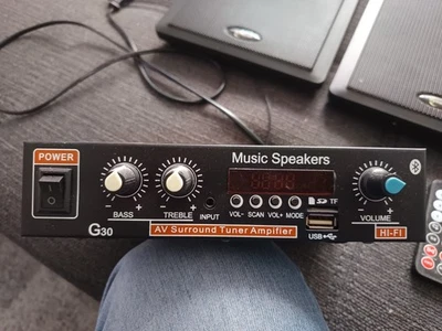 HIFI Stereo Verstärker mit 2 Lautsprecher - Bild 1 von 4