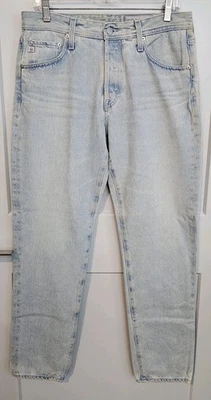 Pantalones de mezclilla AG Wells para hombre relajados con botones y moscas cónicos azules claros talla 31x31 nuevos sin etiquetas Foto 1 de 4