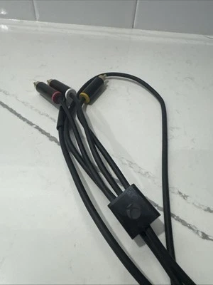 OFFICIAL MICROSOFT BRAND E SLIM AV COMPOSITE CABLE 3.5mm TO RCA, FOR XBOX 360   - Image 1 of 4