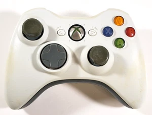 Microsoft Xbox 360 Official Authentic White Wireless Controller + Battery Cover - Picture 1 of 9