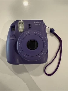 Fuji Instax Mini 8 Fujifilm Instant Film Polaroid Camera Purple Tested / Works - Picture 1 of 11