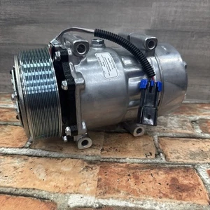 A/C Compressor SD7H15 for Mack / Volvo QR. K2 - Foto 1 di 6