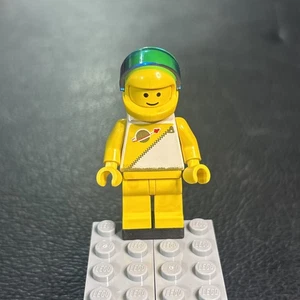 LEGO Classic Spaceman Minifigura Amarillo y Blanco Futuro De Colección COMO NUEVO 1987 sp016 - Imagen 1 de 3