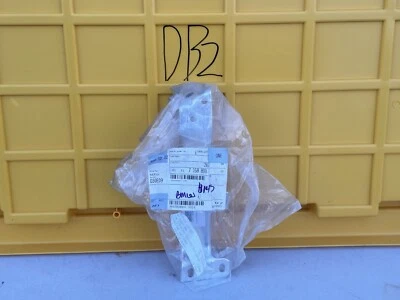 NEW 2011-2016 BMW F10 528I 535I 550I FRONT BUMPER LEFT SIDE BRACKET 7158893 OEM Foto 1 de 3