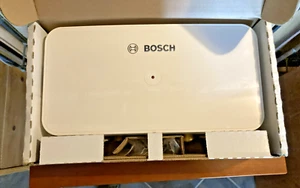 Bosch Tronic 3000 US7 Point-of-Use Electric Tankless Water Heater 240V - Picture 1 of 4