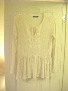 Max Jeans weißes Langarm angenehmes Oberteil Damen Gr. XS Rüschen unten - Bild 1 von 8