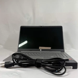 HP Pavilion 15-ef1040nr 15,6" AMD Athlon Gold 3150U 2,4 GHz 4 GB RAM 256 GB SSD - Foto 1 di 10
