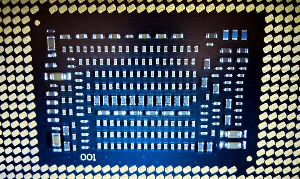 Lote de 1 CPU Intel Core i7-8700 SR3QS 3,20 GHz Turbo 4,60 GHz 6 núcleos 12M Foto 1 de 4