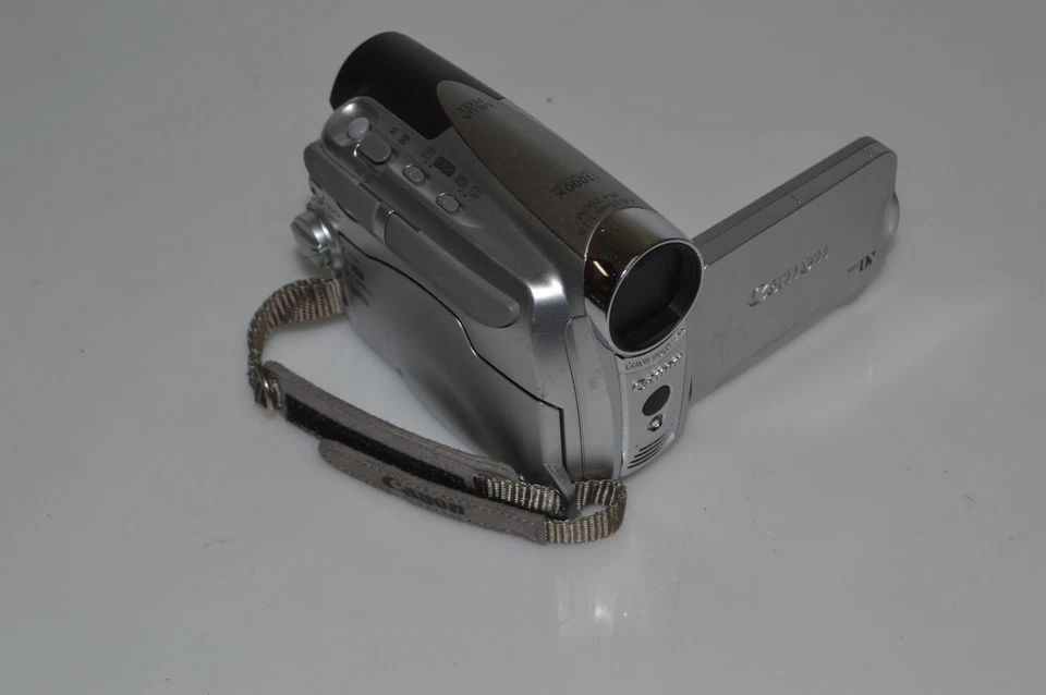 ^^ CANON DIGITAL VIDEO CAMCORDER ZR850 NTSC (LBN43) - Image 1 of 3