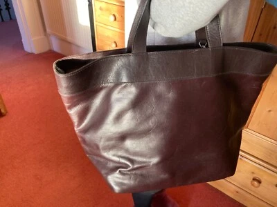 Hidesign leather handbag large. - Image 1 of 4