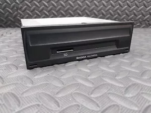 SKODA MULTIMEDIA INFOTAINMENT SAT NAV NAVIGATION RADIO HEAD UNIT 5Q0035842C - Picture 1 of 4