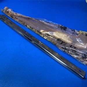ALFA ROMEO ALFASUD STRISCIA DECORATIVA CROMATA FINITURA DESTRA 535260 60745892 - Foto 1 di 5
