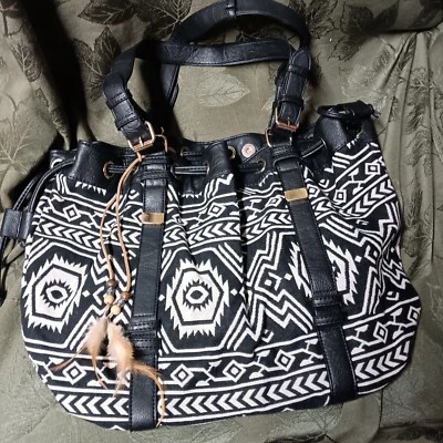 ¡¡GUAU!! SCARLETON~BOLSO/TOTE HOBO CON CORDÓN NEGRO/BLANCO!! Foto 1 de 4