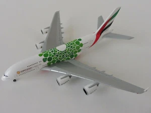 Emirates Airbus A380-800 1/500 Herpa 533522 A380 Expo 2020 Sustainability Green - Picture 1 of 12