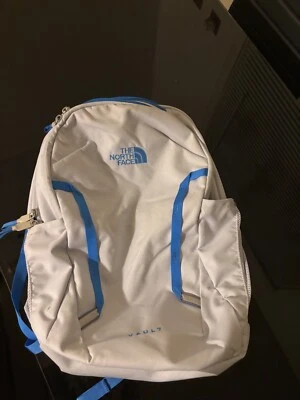 North Face Backpack – Pre-Owned, Great Condition!  This authentic North Face bac - Image 1 of 4