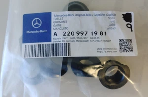 9 New Genuine OEM Mercedes-Benz Level Sensor Grommets (9 grommets) 2209971981 - Bild 1 von 2