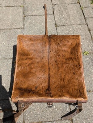 Schweizer Armee Rucksack / AFFE - aus Fell und Leder - Bild 1 von 4