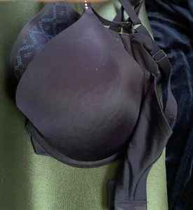 Victoria Secret Bra ~ Demi Uplift ~ 34 DD ~ Dark Navy w/ Biofit Design Underside - Picture 1 of 4
