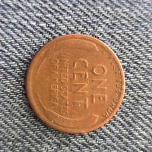 1944-D Lincoln Wheat Cent. No L In Liberty. Circulated Condition. - Picture 1 of 2