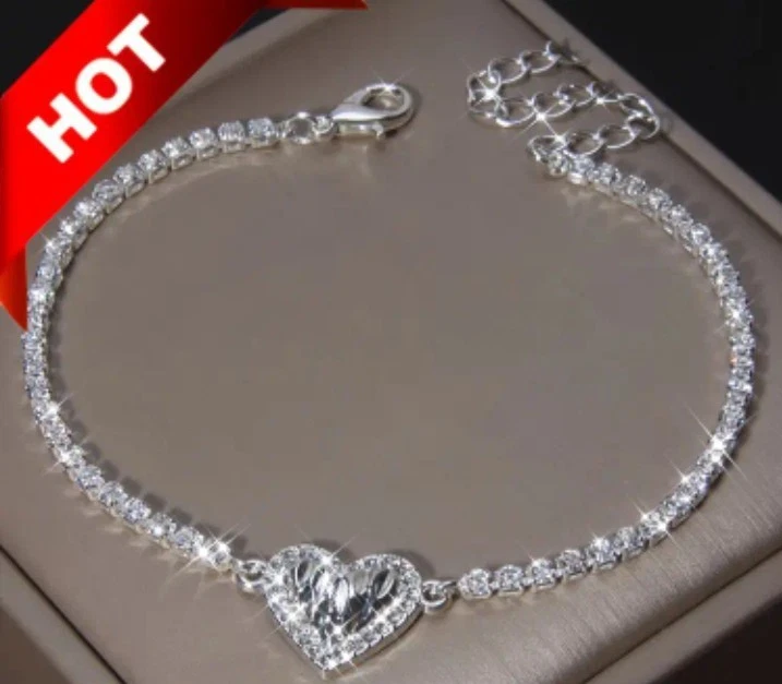 Elegantes Silberbeschichtetes Strassherz-Armband - Perfekt für Frauen-Geburtstag - Bild 1 von 1