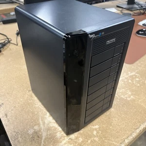 Promise Pegasus2 29TB R8 Thunderbolt 2 (7x3TB/1x8TB) Storage Array - Excellent - Afbeelding 1 van 7