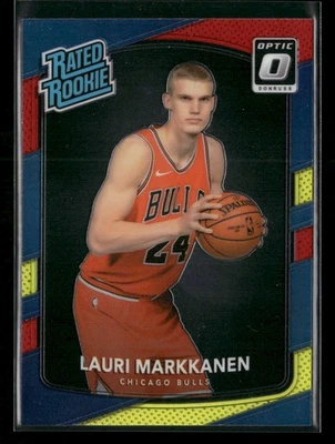 Lauri Markkanen 2017-18 Donruss Optic rojo y amarillo #159 novato Chicago Bulls Foto 1 de 2