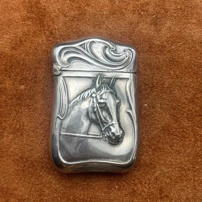 ANTIGUA CAJA FUERTE DE PLATA ESTERLINA - CABEZA DE CABALLO REPUJADA ART NOUVEAU Foto 1 de 4