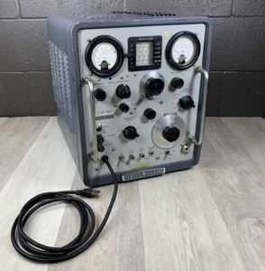 Vintage HP 608D - VHF Signal Generator - Powers on - MINIMAL TESTING - Picture 1 of 12