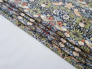 Römisches Jalousien hergestellt mit William Morris Erdbeerdieb kleiner blauer Stoff - Bild 1 von 3