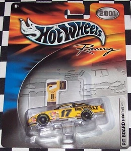MATT KENSETH 2001 Hot Wheels # 17 Dewalt Pit Board 1:64 NOS - Picture 1 of 3