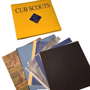 Cub Scouts 12 X 12 Scrapbook Gold Blue w/ Clear Page Protectors and Extra Paper - Picture 1 of 16