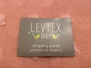 Levtex Home ~ getuftetes rosa transparentes Gardinenpanel ~ Fensterpanel mit Stangentasche 54" x 84" - Bild 1 von 2