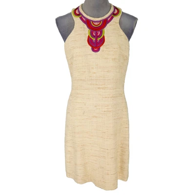 Vestido Trina Turk Para Mujer 6 Beige Seda Tweed Bordado Escote Espalda Corredora Forrado Foto 1 de 4