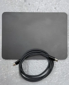 Apple Magic Trackpad Multi-Touch Surface USB-C MXK93AM/A Latest - Black A3120 - Afbeelding 1 van 4