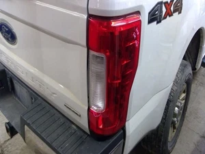 Passenger Tail Light Incandescent Fits 17-19 FORD F250SD PICKUP 837659 - Picture 1 of 12