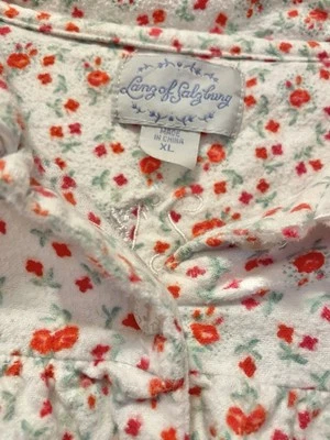 Lanz of Salzburg Flannel Night Gown Red Floral Xl Flowers Nightgown - Image 1 of 3