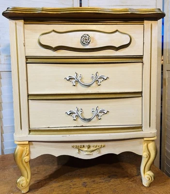 Mesita de noche provincial francesa Dixie mesa auxiliar Sears Bonnet Hollywood Regency Foto 1 de 4