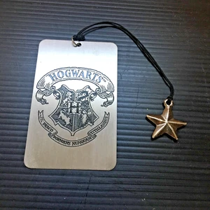 Hogwarts Edelstahl Metall Lesezeichen Kreditkartenform mit Stern Charm 3,5"L - Bild 1 von 3