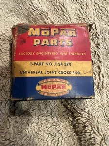 Dodge Plymouth 1946 47 48 junta trasera en U todos los modelos. Universal Joint Mopar Nos - Imagen 1 de 4
